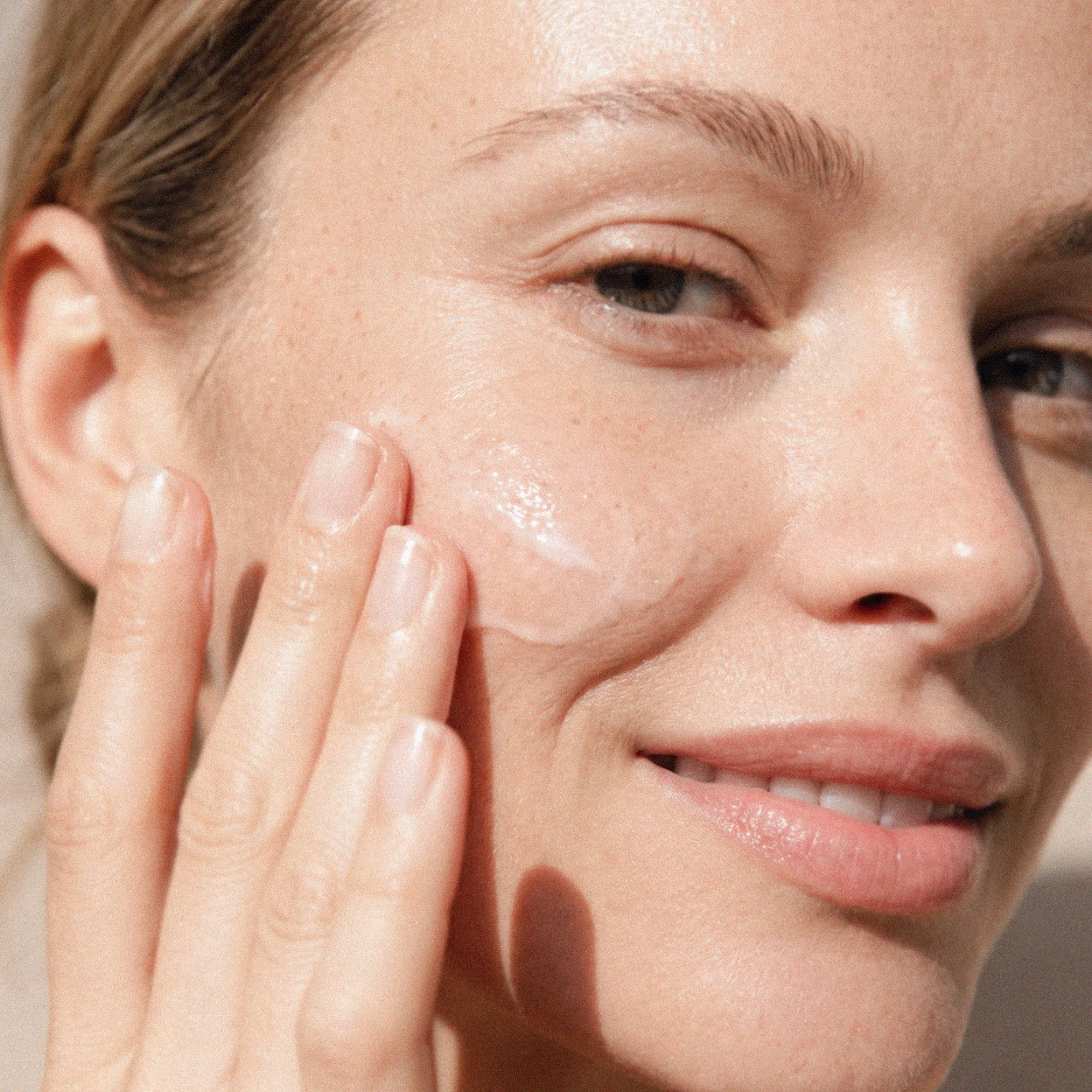 Advanced Glow Reset Serum - Image 4